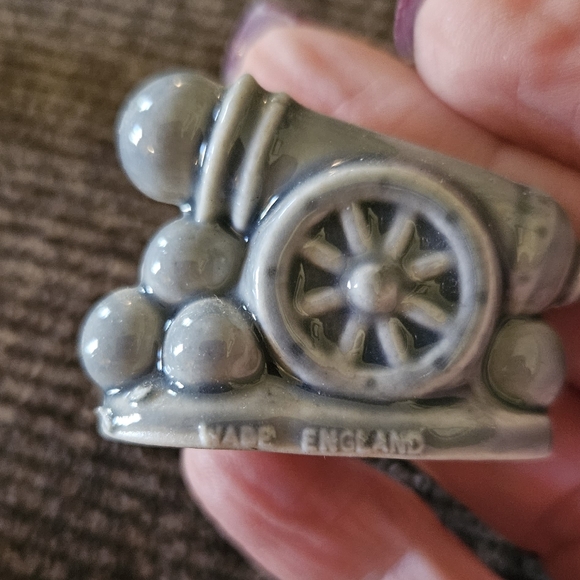 Wade Whimsy Ten Circus Figurines - Picture 5 of 10